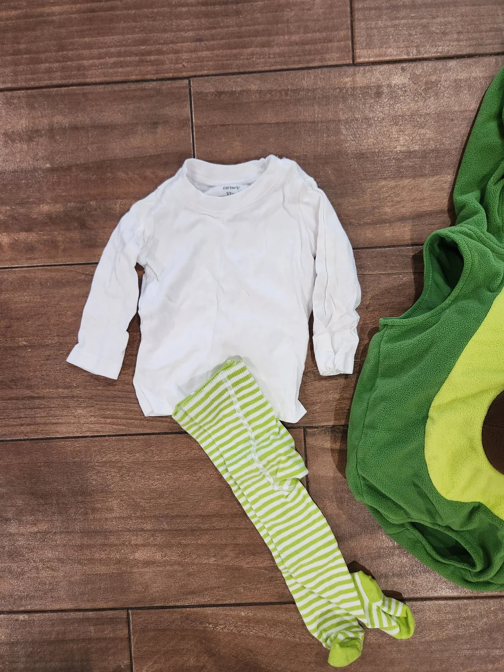 Carter's avocado Halloween costume size  12m